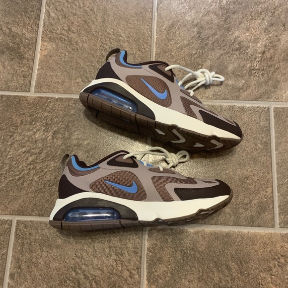 air max 200 plum eclipse